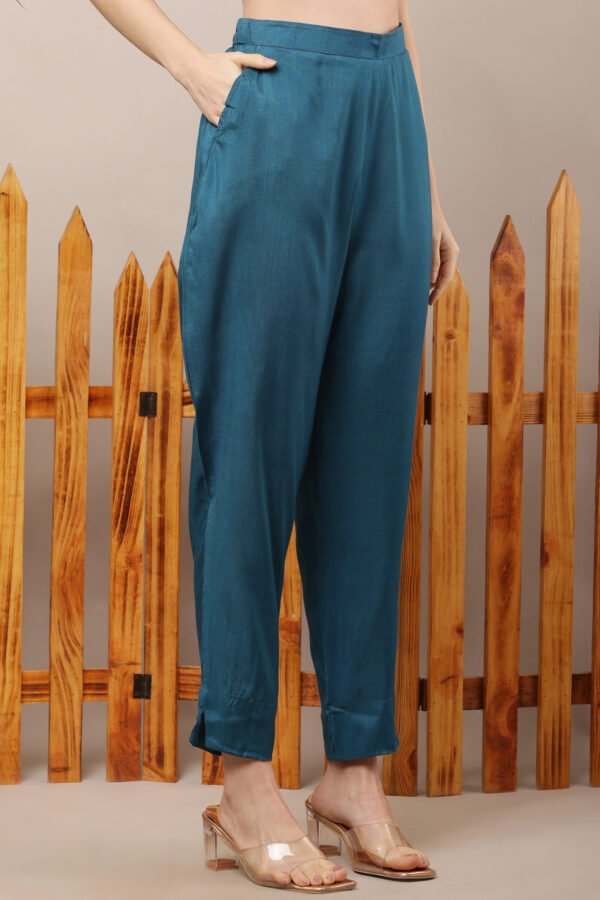 23 Jan- Maxkeystudio25629 Teal Blue V-Neck Embroidered Floral Straight Suit Set