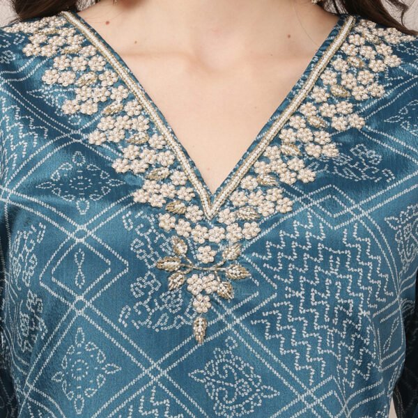 23 Jan- Maxkeystudio25648 Teal Blue V-Neck Embroidered Bandhej Straight Suit Set