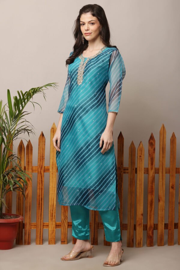 23 Jan- Maxkeystudio25668 Blue Organza Leheria Straight Suit Set