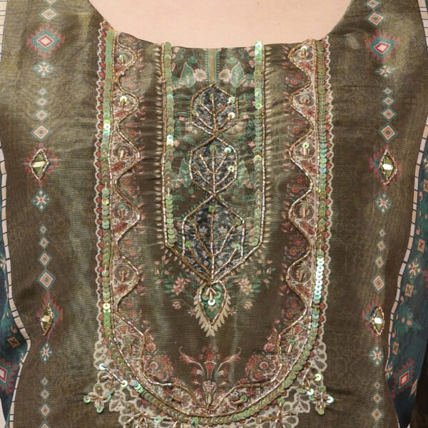 23 Jan- Maxkeystudio25682 Pakistani Luxe Green Straight Suit Set