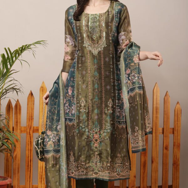 23 Jan- Maxkeystudio25698 Pakistani Luxe Green Straight Suit Set