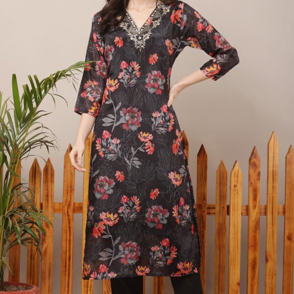23 Jan- Maxkeystudio25706 Black V Neck Floral Straight Suit Set