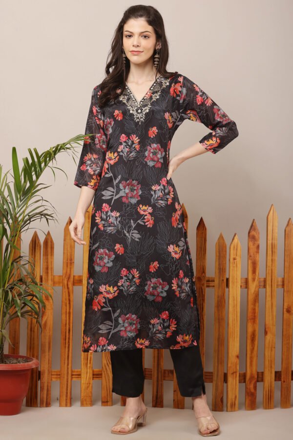 23 Jan- Maxkeystudio25706 Black V Neck Floral Straight Suit Set