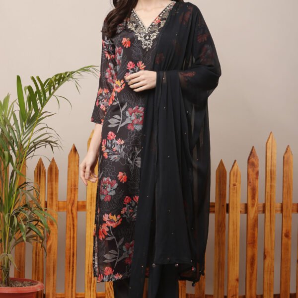 23 Jan- Maxkeystudio25713 Black V Neck Floral Straight Suit Set