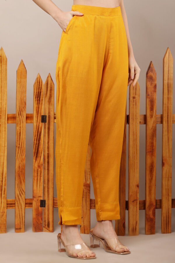 23 Jan- Maxkeystudio25790 Yellow Leheria Embroidered Straight Suit Set