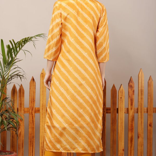 23 Jan- Maxkeystudio25798 Yellow Leheria Embroidered Straight Suit Set