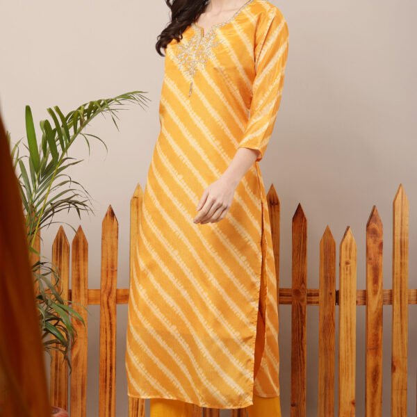 23 Jan- Maxkeystudio25804 Yellow Leheria Embroidered Straight Suit Set