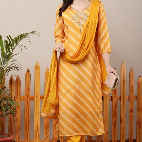 23 Jan- Maxkeystudio25811 Yellow Leheria Embroidered Straight Suit Set