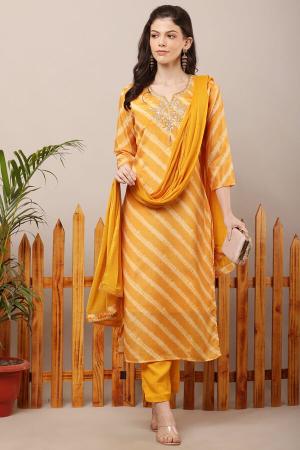 23 Jan- Maxkeystudio25811 Yellow Leheria Embroidered Straight Suit Set