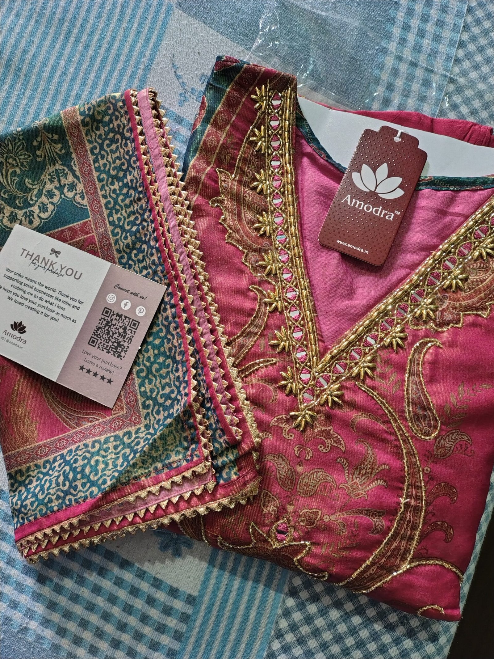 Customer review for Tissue Shimmer Pakistani Suit Set