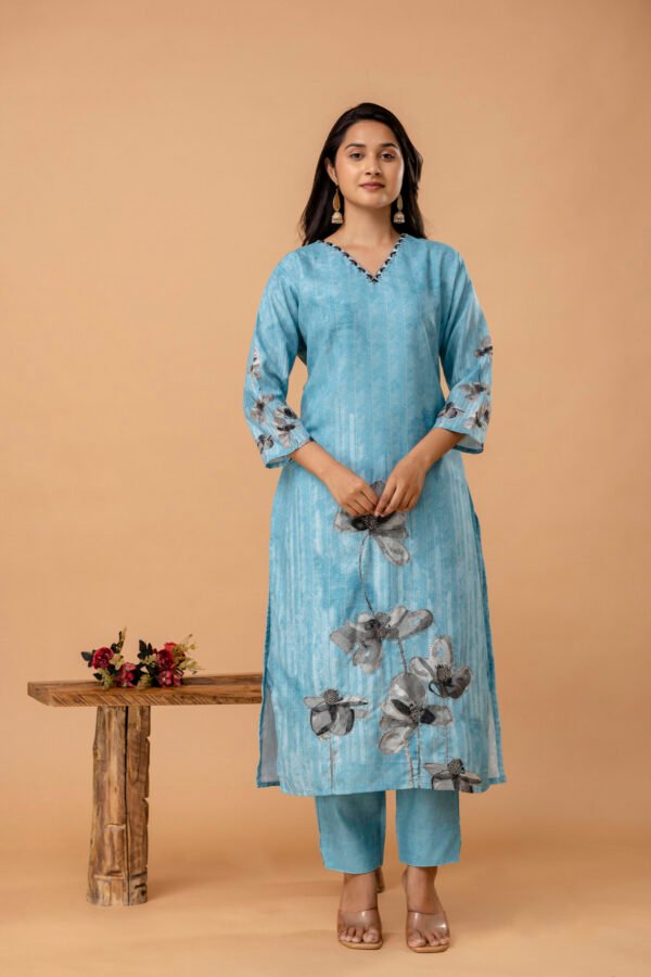 4D3A2666 Ocean Veil Linen Embroidered Straight Suit