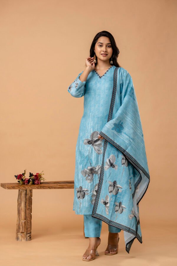 4D3A2669 Ocean Veil Linen Embroidered Straight Suit