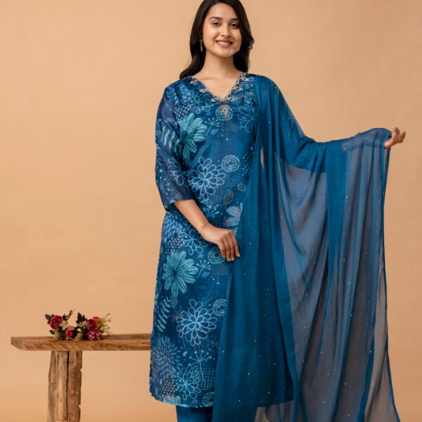 4D3A2749 Blue V-Neck Embroidered Straight Suit Set