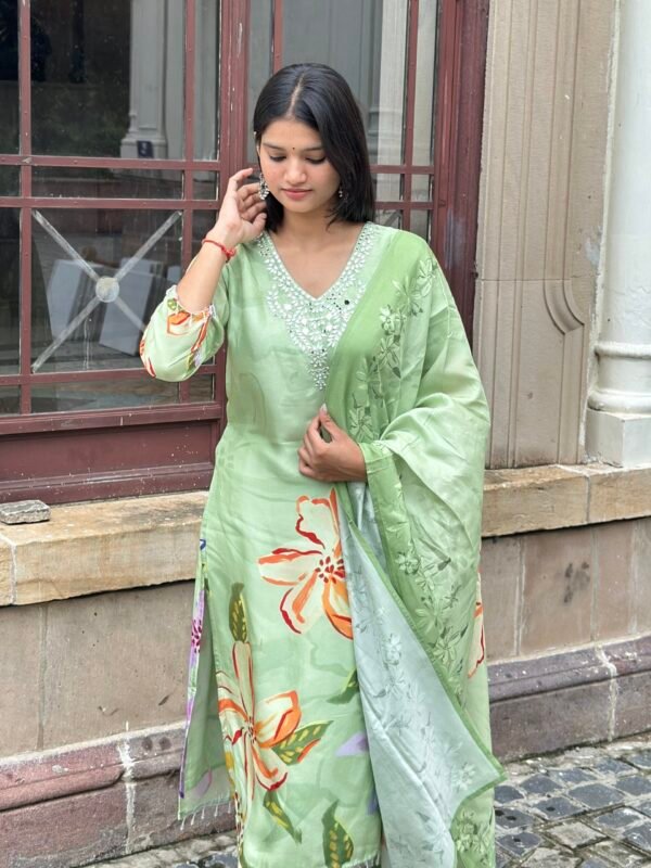 IMG_4470 Lush Leaf Mirror Embroidered Suit Set