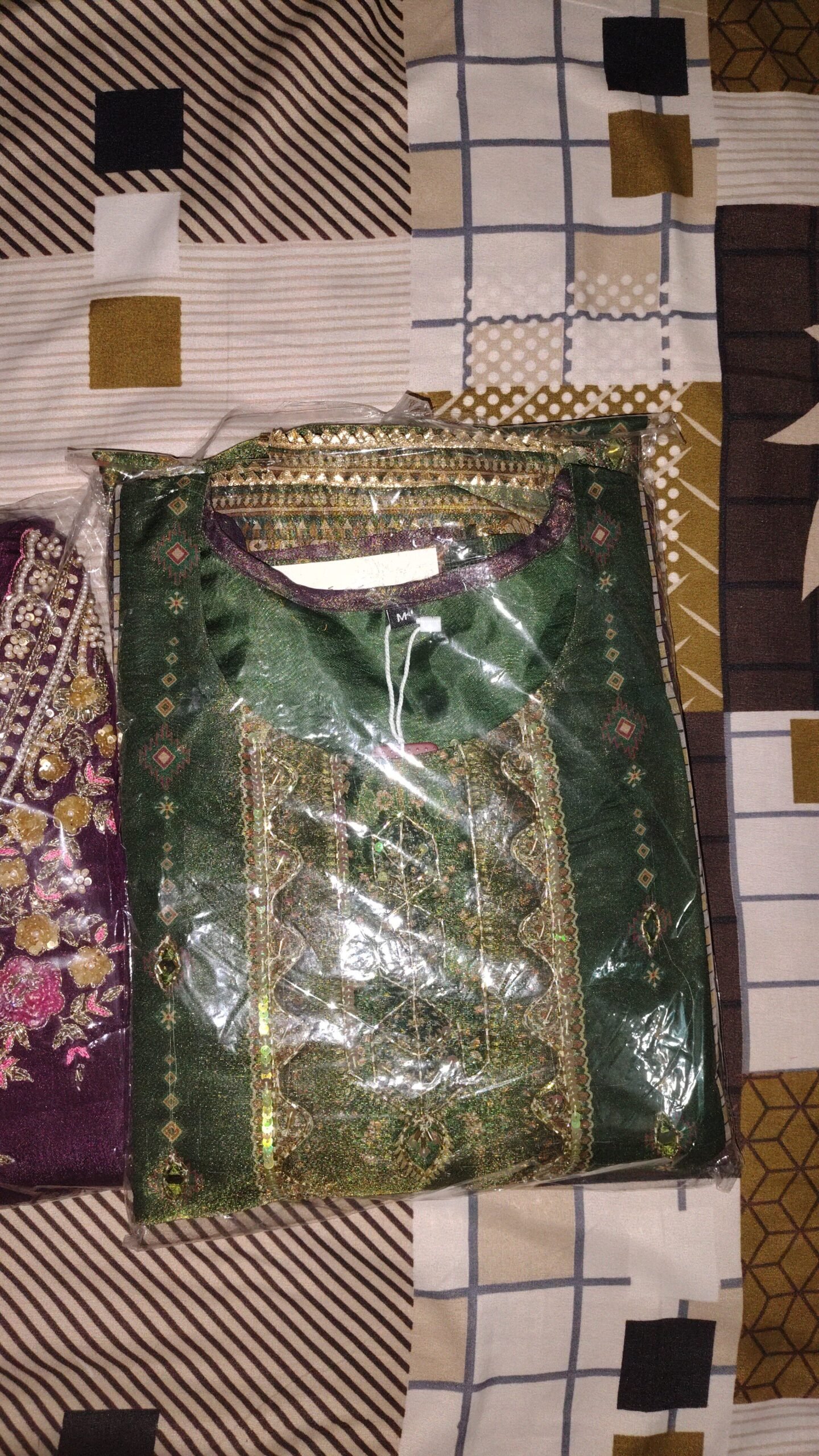 Customer review for Pakistani Luxe Green Straight Suit Set