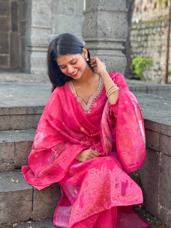 Gulabi Noor Chanderi Embroidered Suit Set