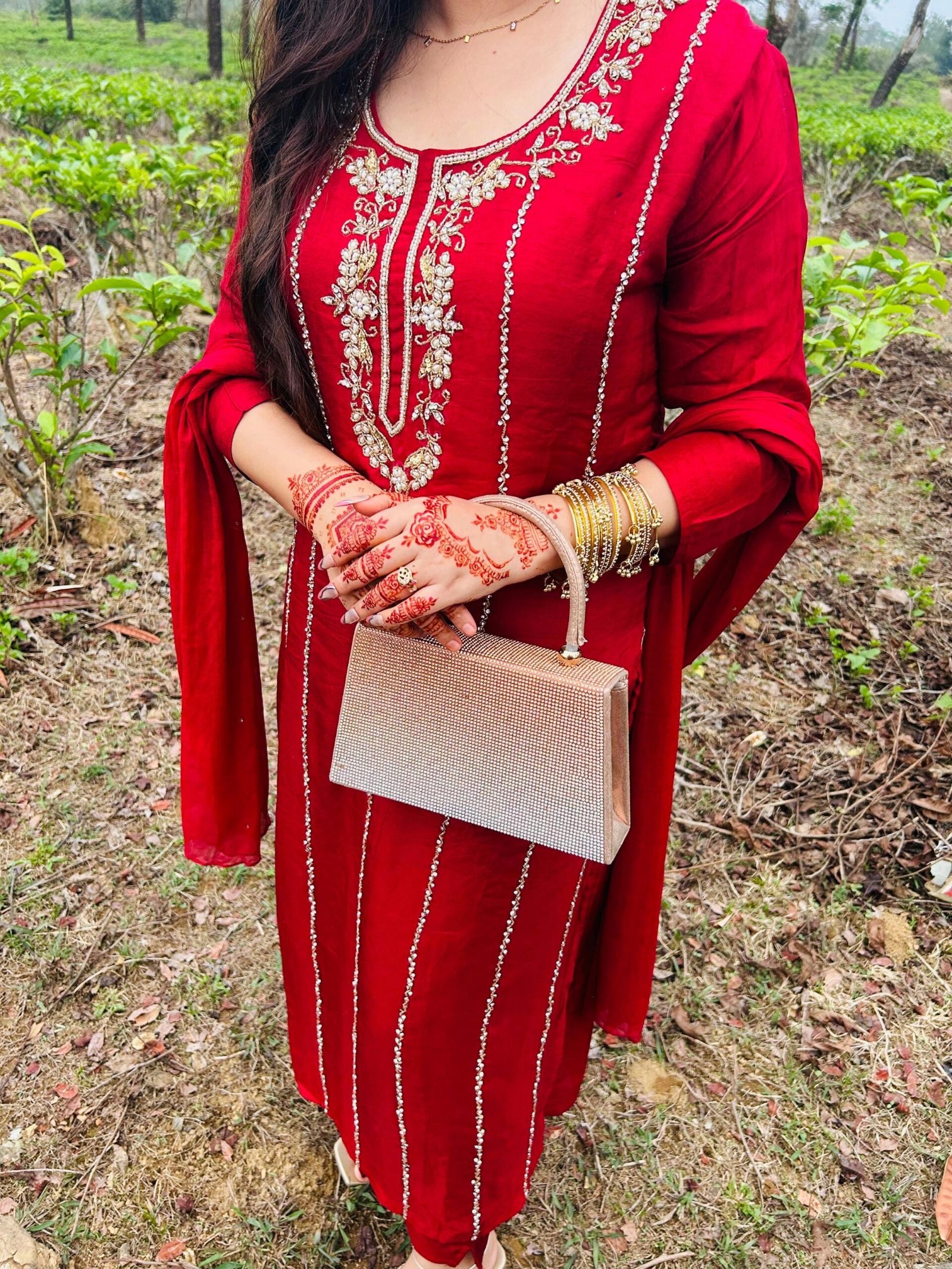 Customer review for Meher Dola silk Embroidered suit set