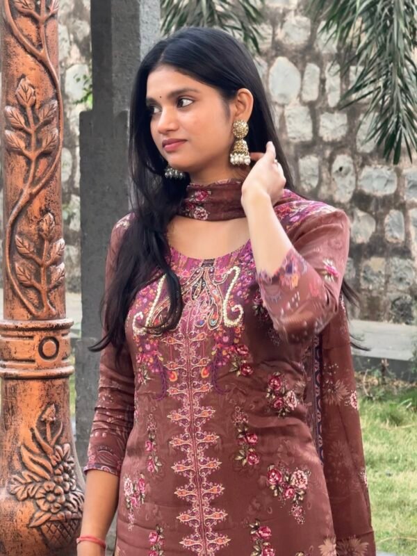 Screenshot Iniya Embroidered Pakistani Sharara Suit Set