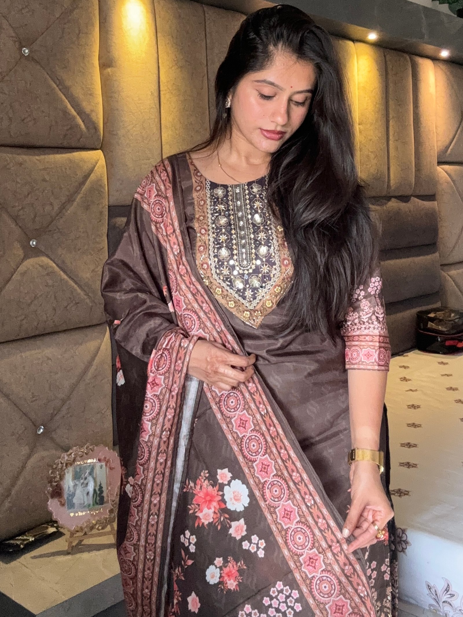 IMG_2088.JPG straight suit, amodra kurta sets, pakistani suits