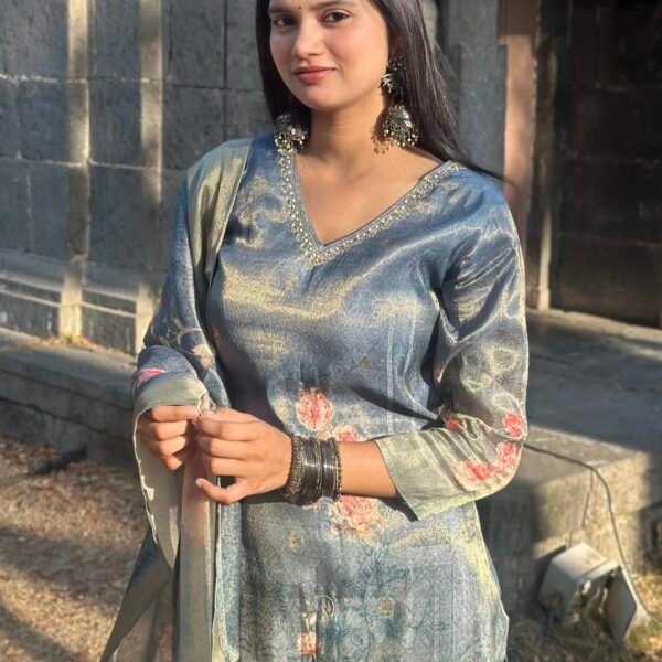 IMG_2632 Ruhani Tissue jackquard Embroidered Suit Set