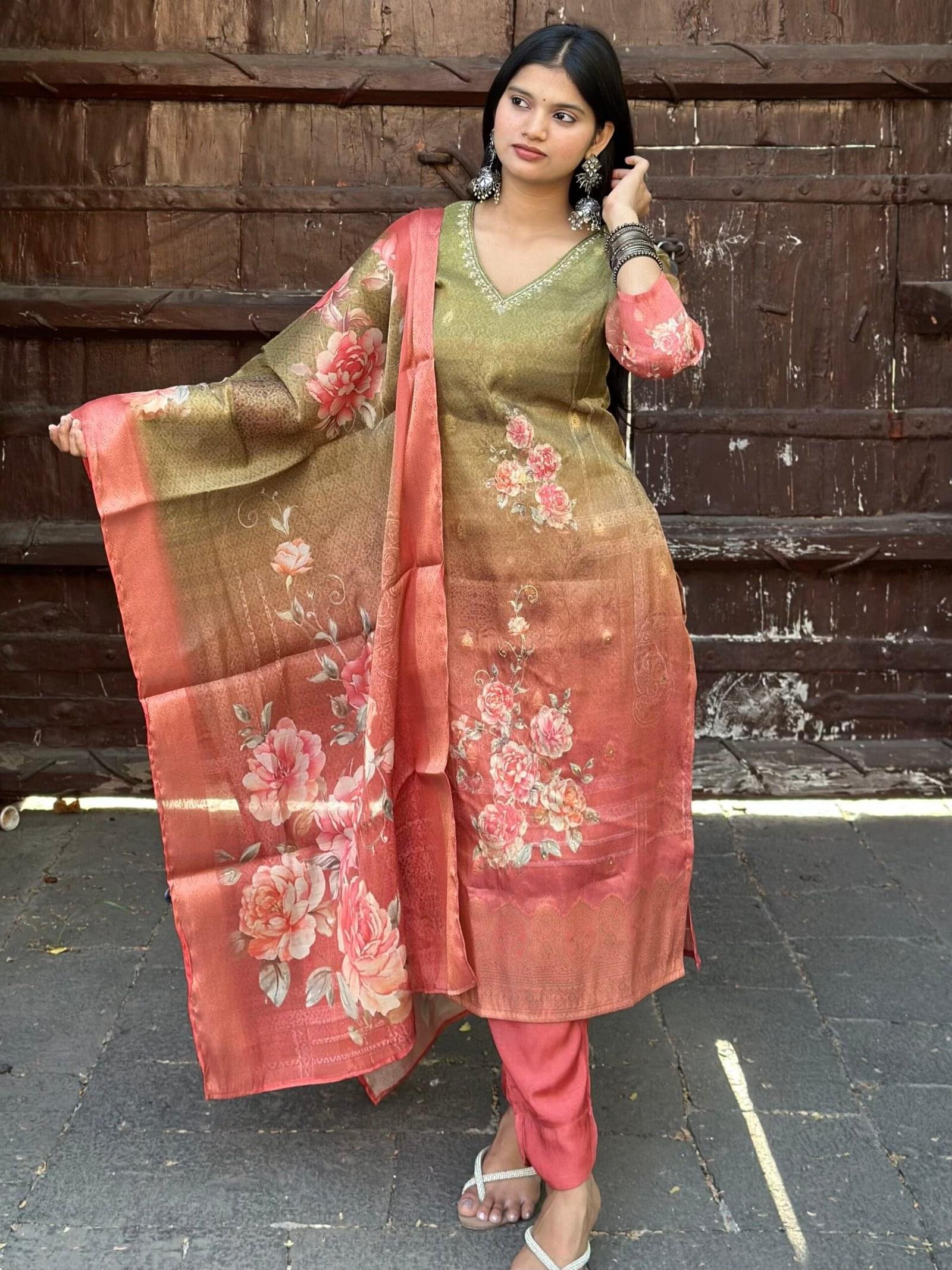 Saanjh Tissue jackquard Embroidered Suit Set Saanjh Tissue jackquard Embroidered Suit Set